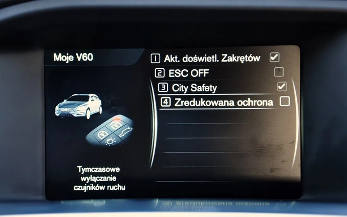 Volvo V60 cena 52400 przebieg: 219000, rok produkcji 2015 z Starachowice małe 667